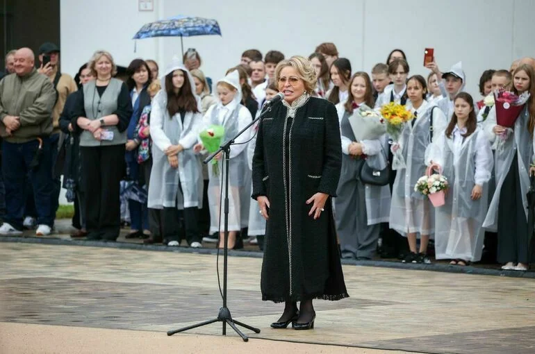 Валентина Матвиенко открыла в Ленинградской области «школу XXII века»
