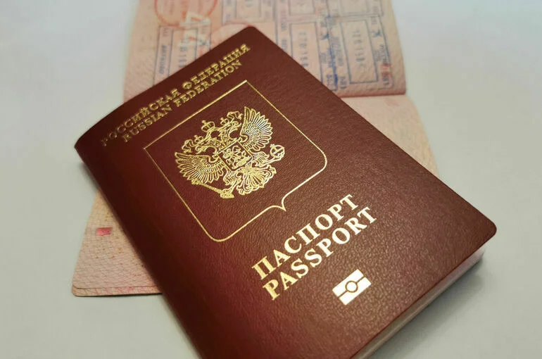 Китай вводит пробный безвизовый режим для россиян