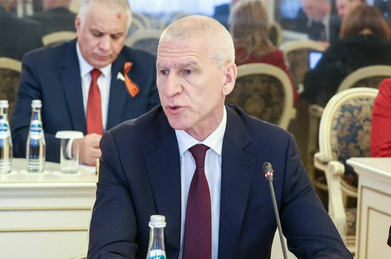 Депутат: Осенью в Госдуме готовы обсудить возвращение пива на стадионы