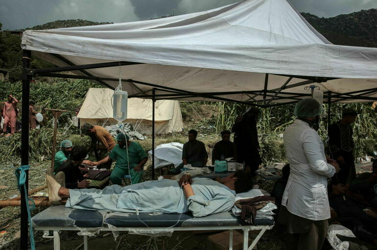 Число жертв землетрясения в Афганистане превысило 2,2 тысячи