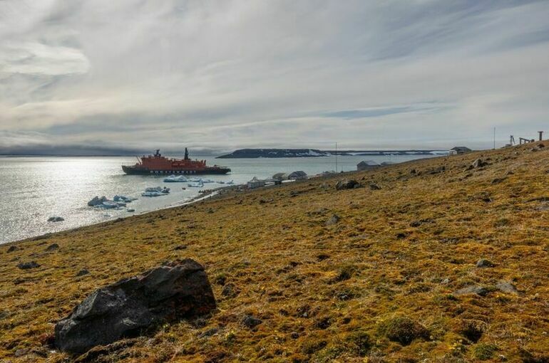 Россия планирует развивать трансарктический коридор