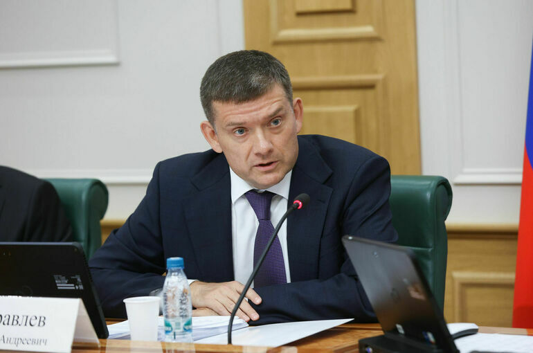 Сенатор Журавлев: Совфед проконтролирует исполнение поручений Путина на ВЭФ