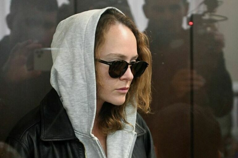 Актрису Аглаю Тарасову обвинили в контрабанде наркотиков