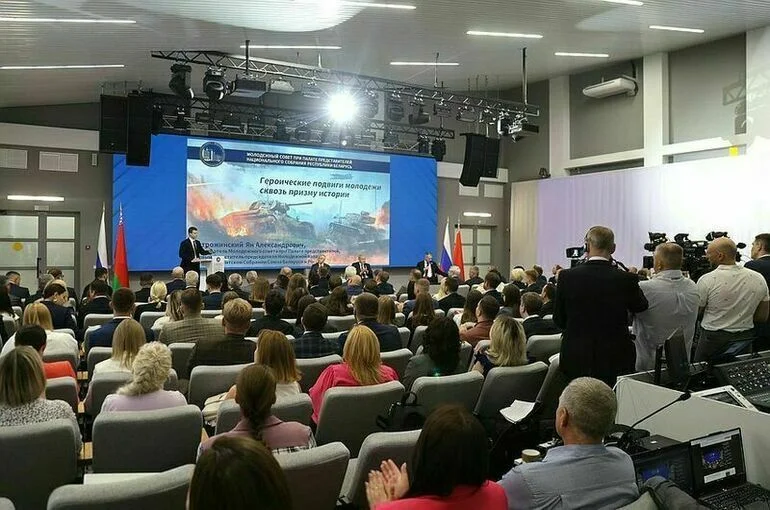 Володин: Запад пытается завладеть умами молодежи