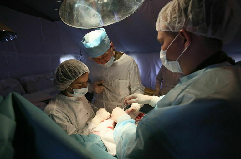 Президент РФ поручил актуализировать порядок периодической аккредитации медиков