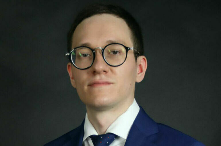 Политолог: Запад осознает потерю влияния в мире перед БРИКС