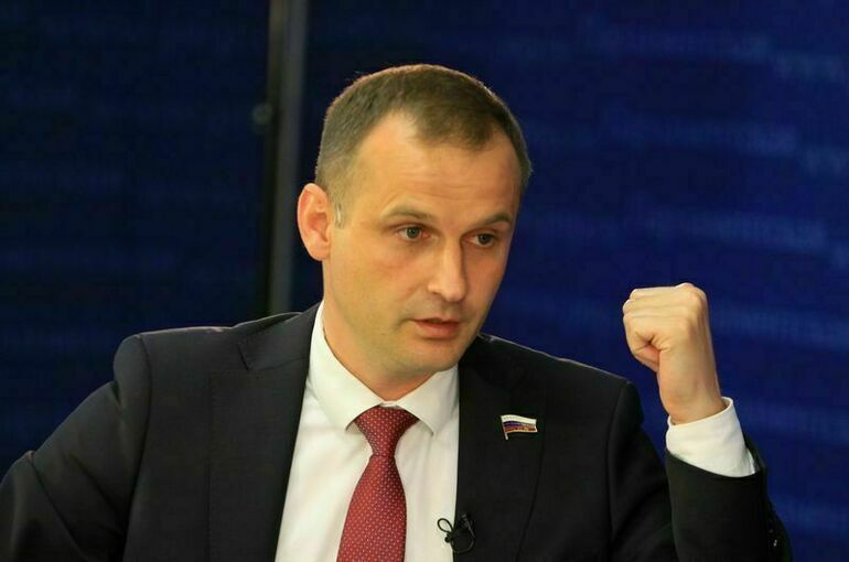 Депутат рассказал о причинах популярности вейпов среди молодежи