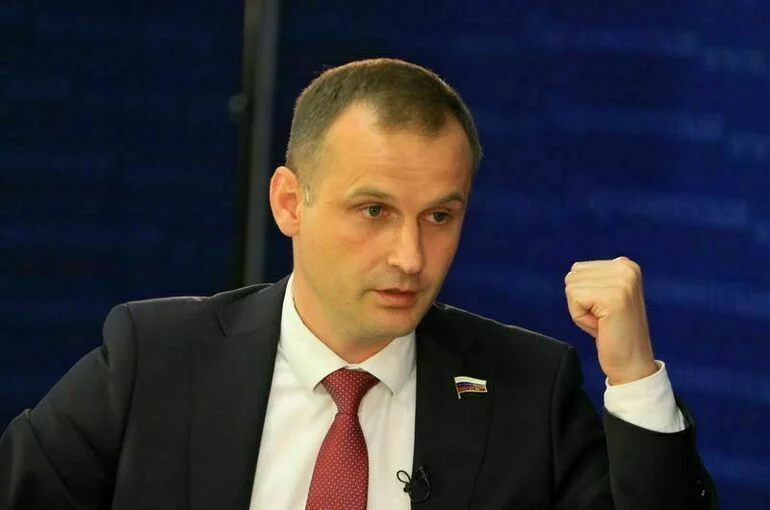 Депутат рассказал о причинах популярности вейпов среди молодежи
