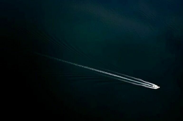 Военные отражают атаку безэкипажных катеров на Новороссийск