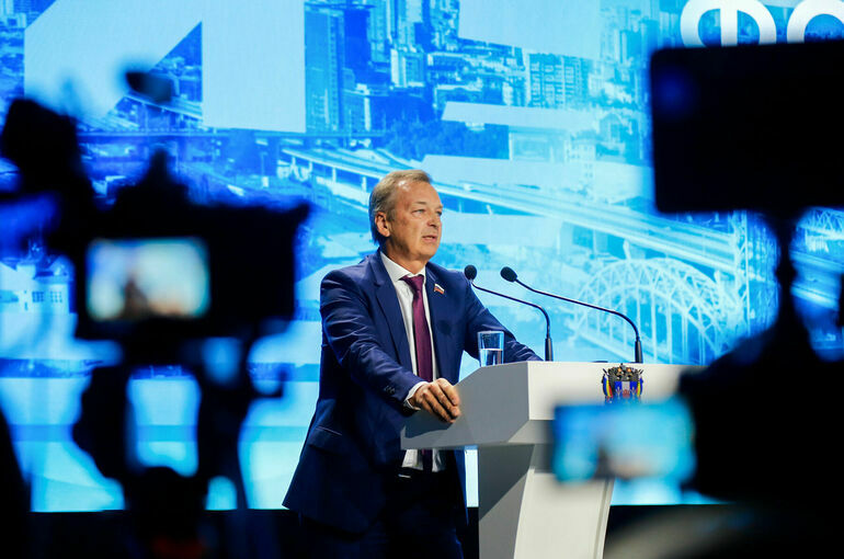 Сенатор Яцкин назвал сохранение молодежи в селах одной из ключевых задач властей