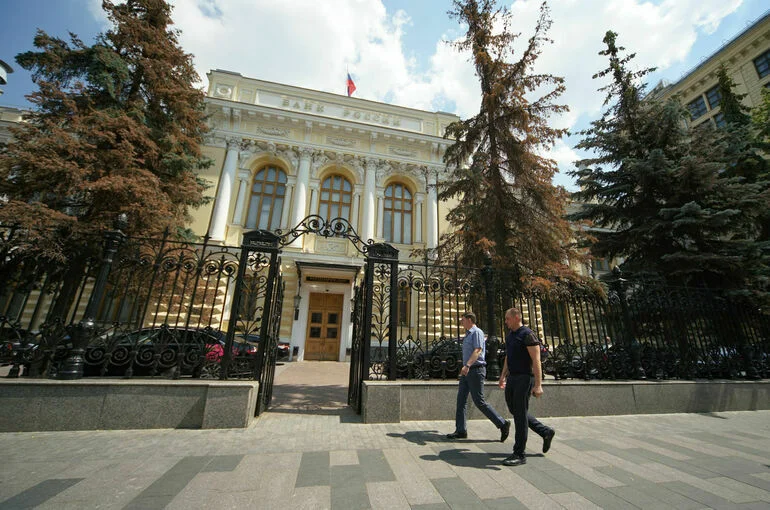 Набиуллина: Дальнейшие решения по ставке будут приниматься аккуратно