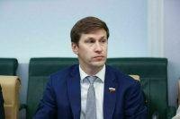 Сенатор Новиков: «Социальный десант» позволяет оказывать адресную помощь