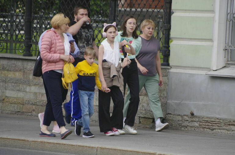 Удостоверение многодетной семьи предложили давать независимо от прописки родителей