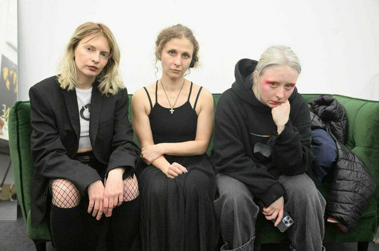 Для участниц Pussy Riot заочно запросили сроки от 9 до 14 лет 