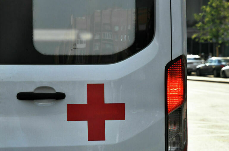 Вездеход с 9 геологами упал в озеро в Забайкалье