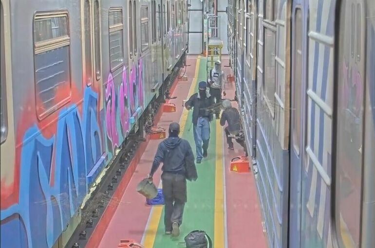 В Москве задержали группу граффитчиков, рисовавших в метро