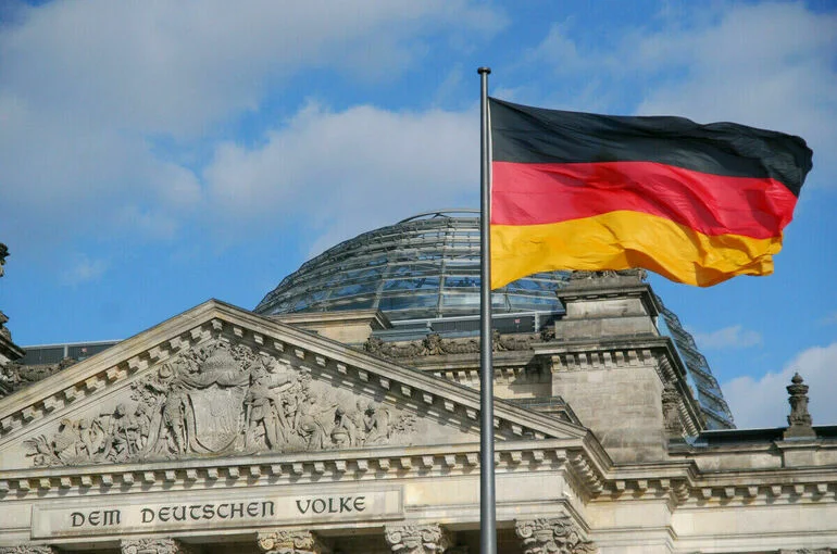 В Германии заявили, что Мерц саботирует усилия Трампа по урегулированию кризиса