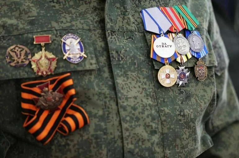Трудовые гарантии участников СВО расширят