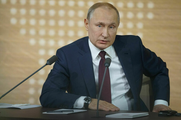 Путин: России необходимо решить вопросы с местной авиацией