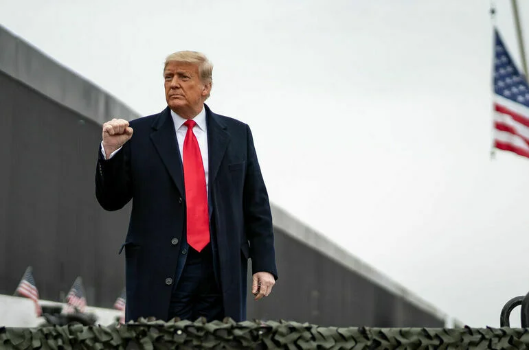 Трамп заявил, что не считает ошибкой встречу с Путиным на Аляске