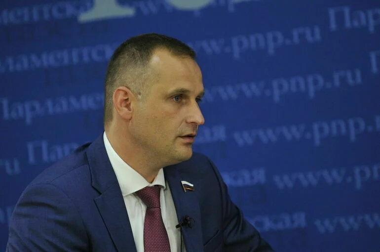 Депутат Леонов: Наказания за использование вейпов не будет