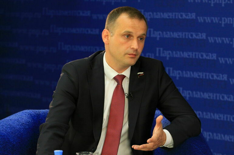 Депутат Леонов: Импортозамещение позволит обеспечить РФ лекарствами к 2030 году