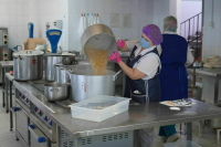 Для школьников на «продленке» предложили ввести горячие ужины