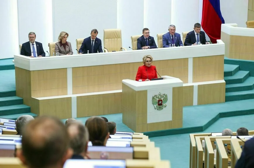 Матвиенко призвала сенаторов к работе без пауз и перерывов