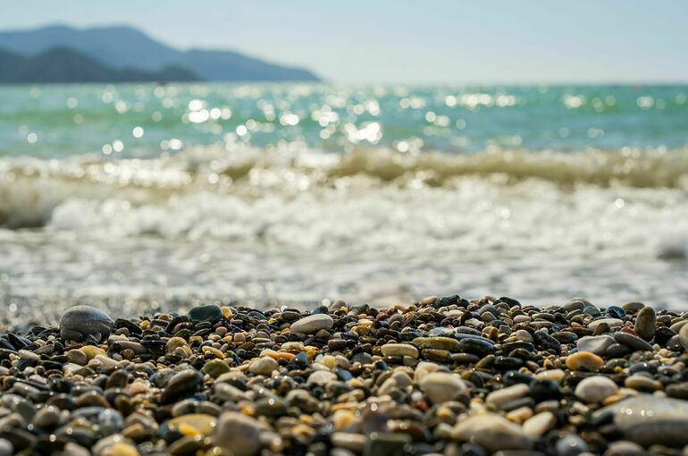 Людей эвакуируют с пляжей в Сочи из-за угрозы атак ВСУ