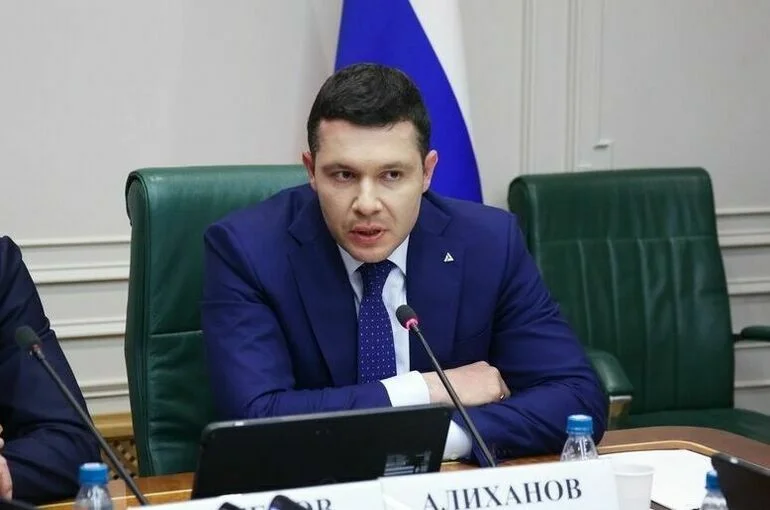 Алиханов: Новый утильсбор не сделает массовые автомобили менее доступными