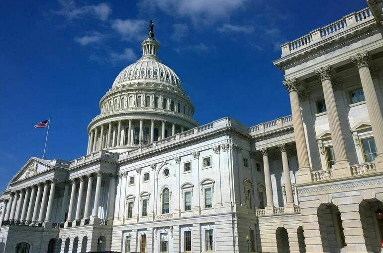 Правительство США приостановило работу