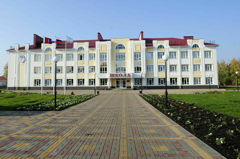 Школы и вузы в ближайшие три года обновят на 700 млрд рублей