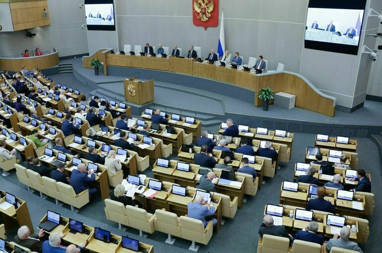 Госдума приняла 16 законов, направленных на развитие СПО