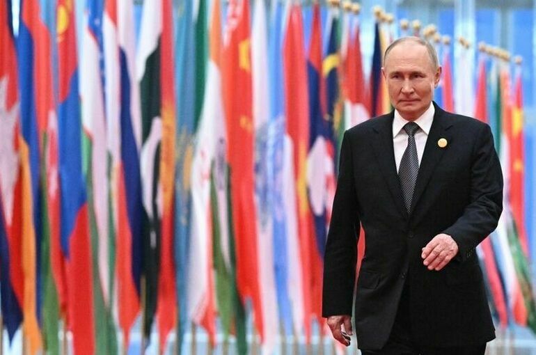 Путин рассказал, из чего возникли ШОС и БРИКС