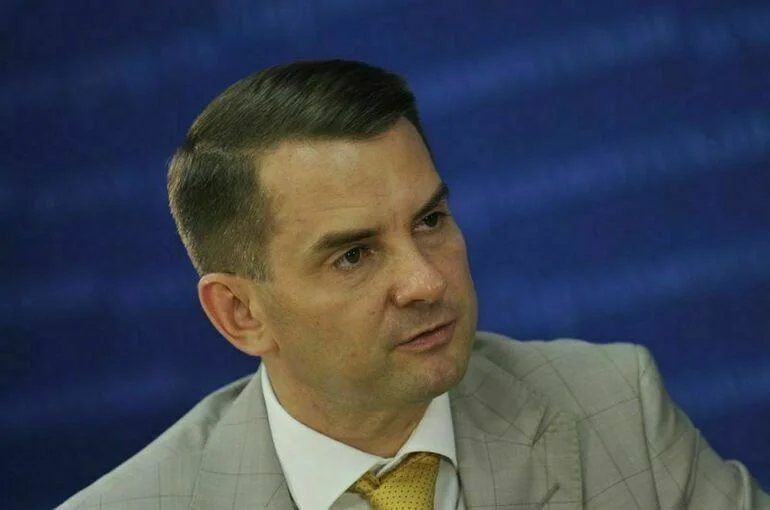 Депутат объяснил, почему нельзя сделать обязательной 13-ю зарплату