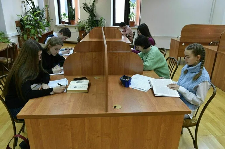 В 2026 году изменятся правила приема в вузы на коммерческие места