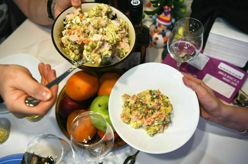 Борщ, квас и сбитень: туристы хотят попробовать Россию на вкус