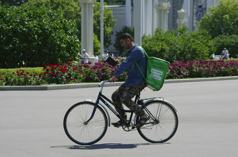 Курьерам-мусульманам запретили доставлять алкоголь и свинину