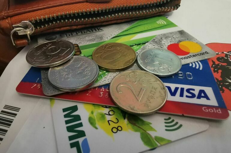 Набиуллина: Доля безналичных платежей в России превысила 87%