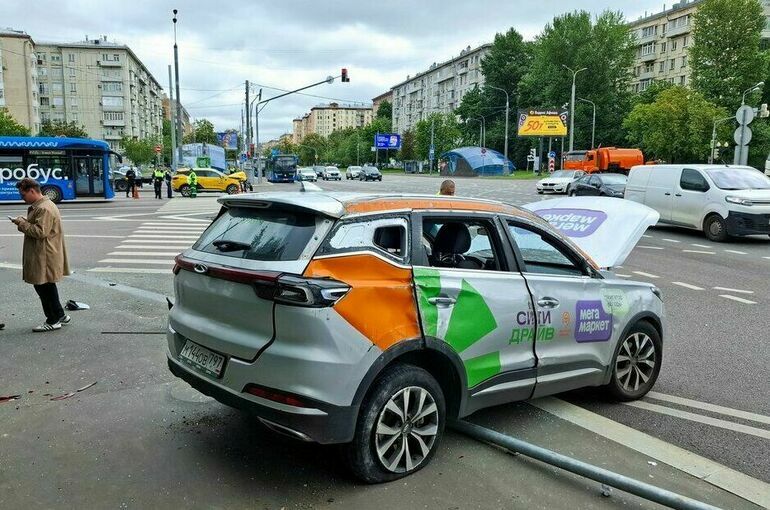 Водителям каршеринга предложили разрешить оформлять европротокол при ДТП