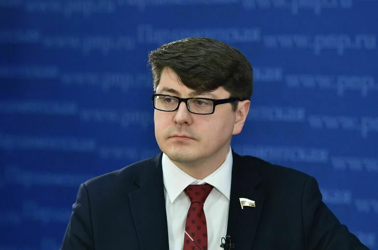 Депутат Спиридонов призвал развивать программу арендного жилья в Арктике