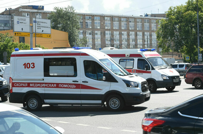 Пьяный водитель сбил шесть человек на остановке в Новосибирске