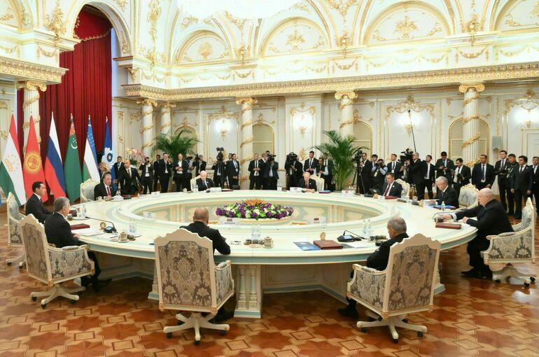 В Душанбе стартовал саммит глав государств СНГ 