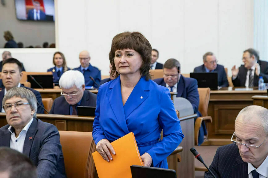Многие парламентарии благодарили Ирину Мирошникову за работу.