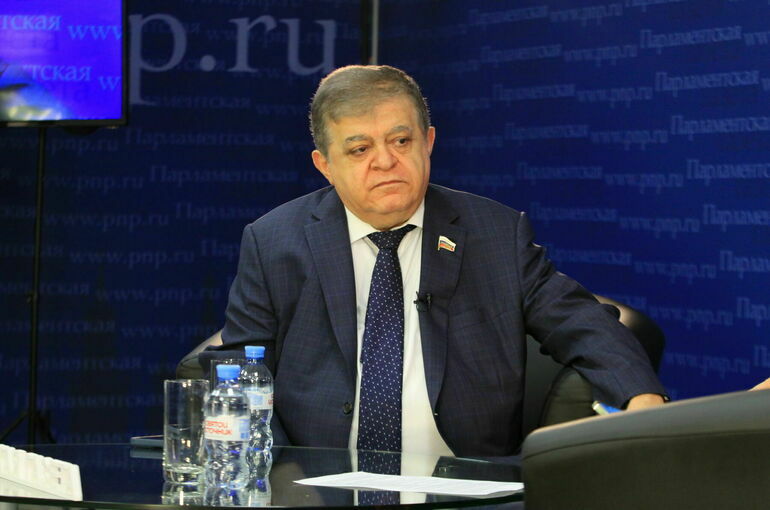 Сенатор Джабаров: Нобелевскую премию мира присуждают агрессорам или предателям