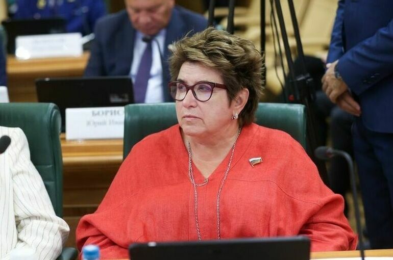 Сенатор Глебова разъяснила, с чем связан рост востребованности репетиторов