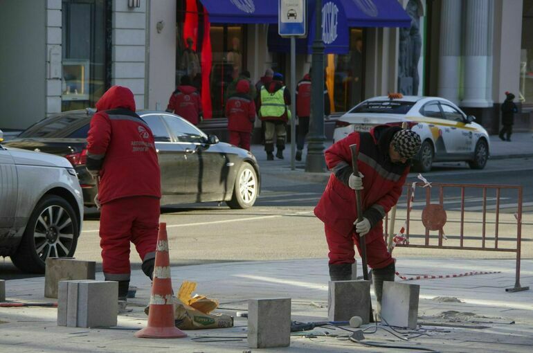 Неработающим иностранцам ограничат пребывание в России