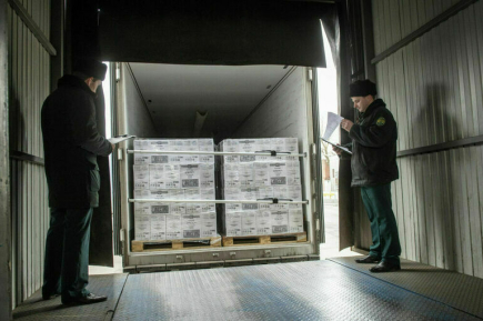 Не коньяк, а подкрашенный спирт: таможня выявила каналы поставок контрафакта