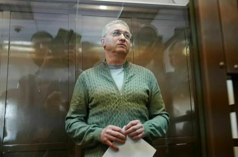 Суд на три месяца продлил арест Тимуру Иванову
