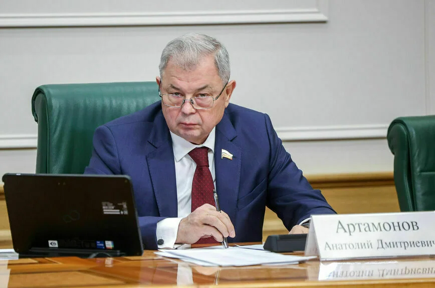 Анатолий Артамонов. 